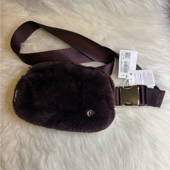 lululemon athletica Handbags - Lululemon Everywhere Belt Bag Plush Fleece Fur BLPM GOLD New